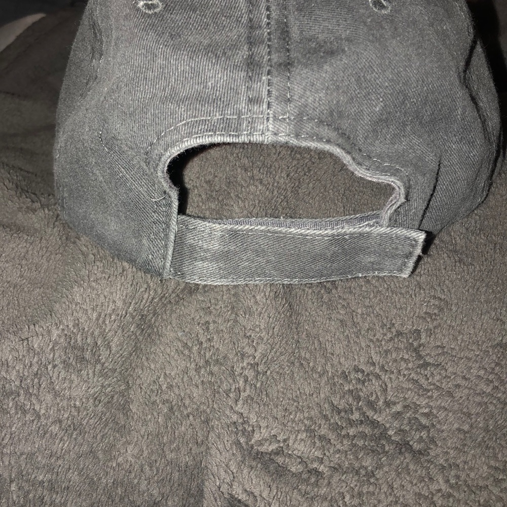 🔴 4 for $30 two Graphic hats (Bundle) - Picture 2 of 4
